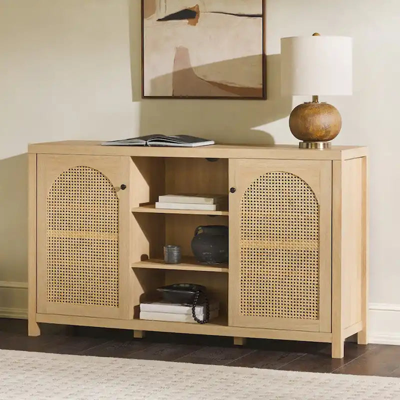 Buffet de rangement 58 po à 2 portes de style transitionnel avec panneaux en rotin arqués pour le salon, la chambre à coucher et le bureau