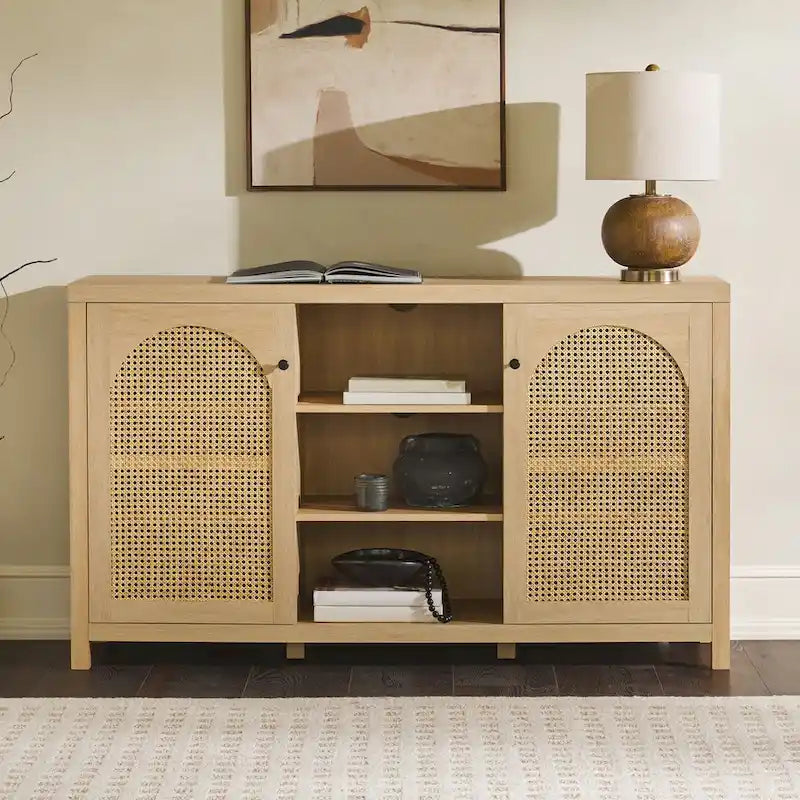 Buffet de rangement 58 po à 2 portes de style transitionnel avec panneaux en rotin arqués pour le salon, la chambre à coucher et le bureau
